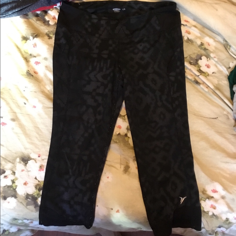 Old navy cheetah print yoga capris